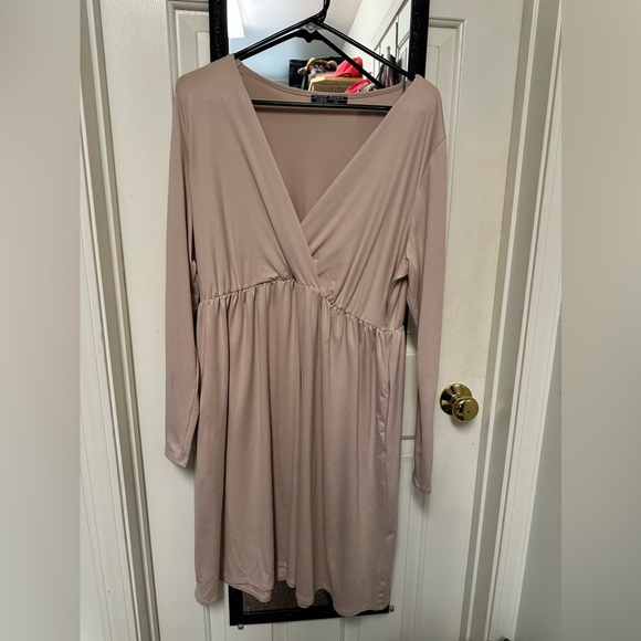 Dress with pockets - Picture 1 of 2